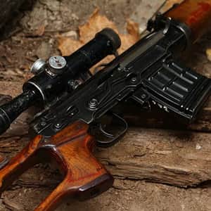 SVD Dragunov Sniper schießen detail